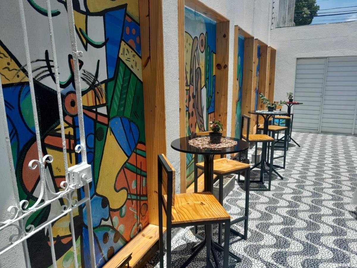"Le Chat Qui Peche" Hostel A 150 Metros Da Praia De Pajucara Maceió Esterno foto