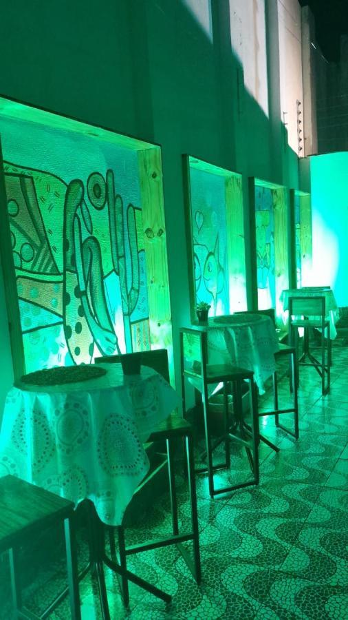 "Le Chat Qui Peche" Hostel A 150 Metros Da Praia De Pajucara Maceió Esterno foto